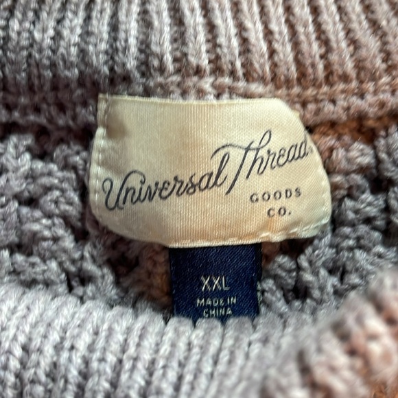 Sweater - Picture 4 of 4